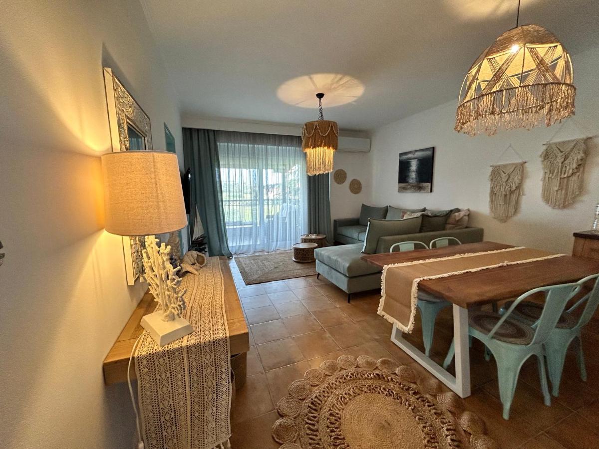 Calliopes By The Sea Boutique Suites Paralia Dionisiou Extérieur photo
