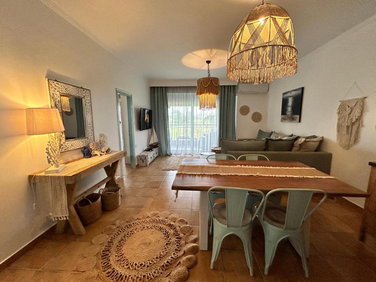 Calliopes By The Sea Boutique Suites Paralia Dionisiou Extérieur photo