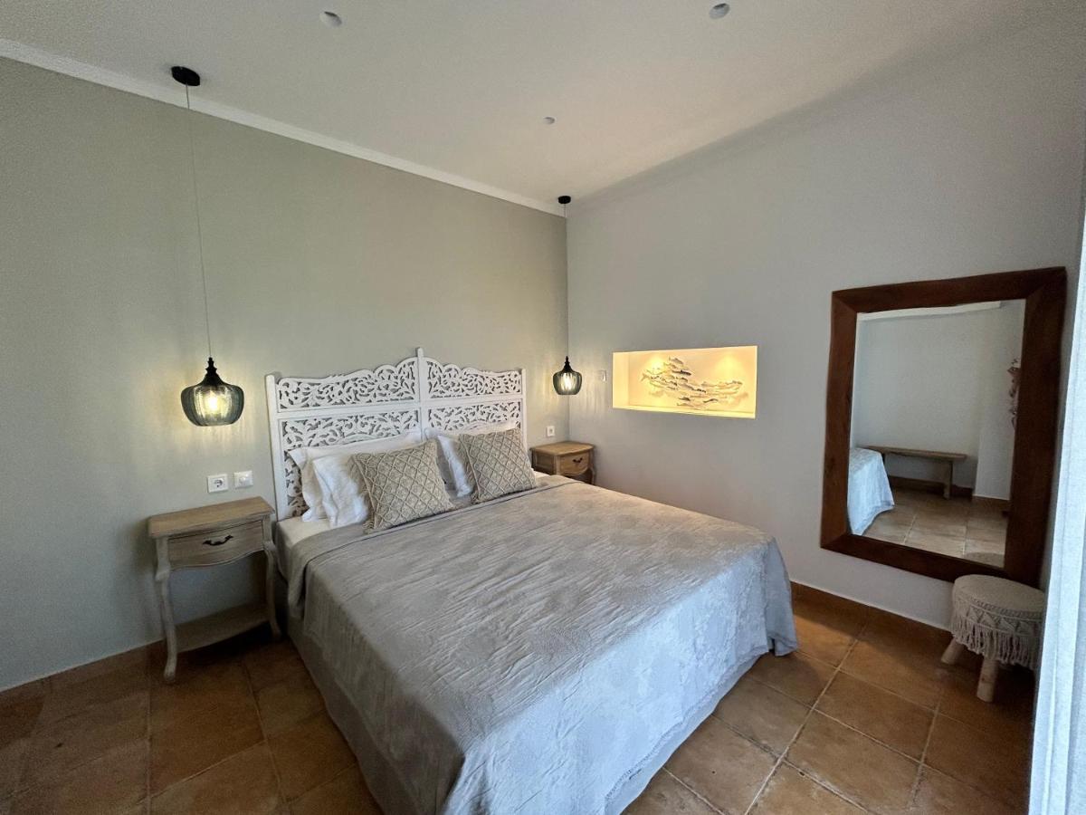 Calliopes By The Sea Boutique Suites Paralia Dionisiou Extérieur photo