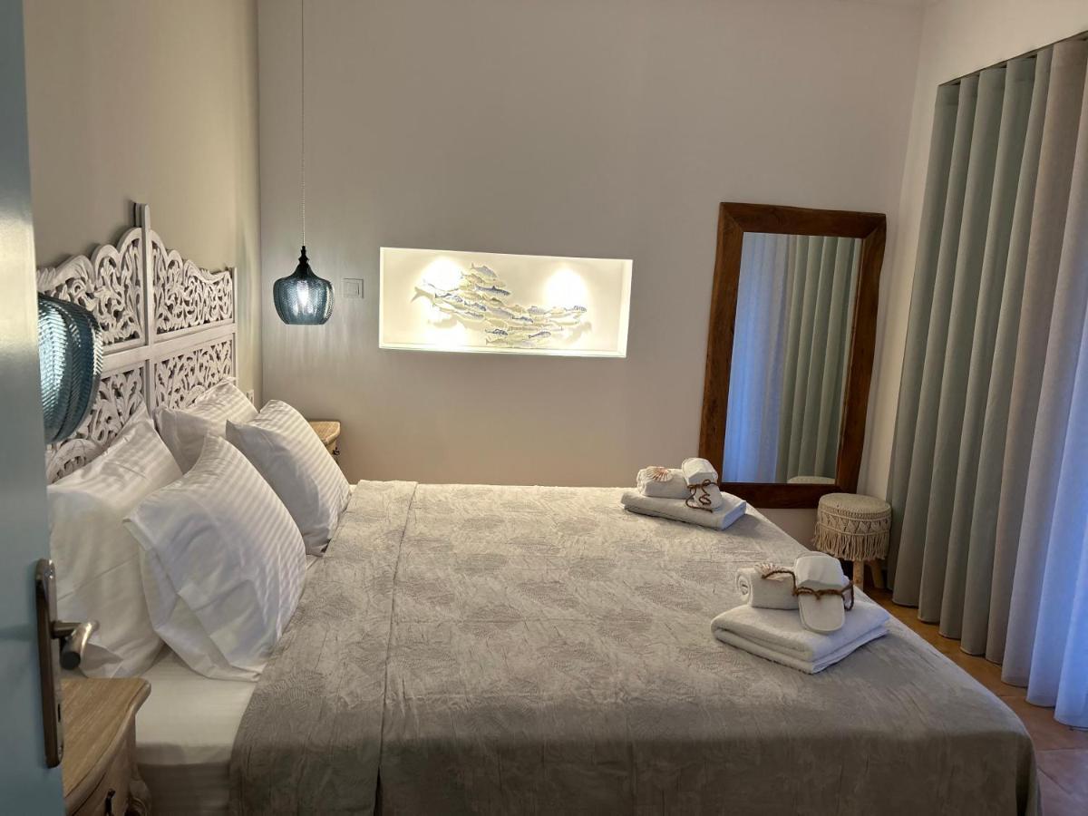 Calliopes By The Sea Boutique Suites Paralia Dionisiou Extérieur photo