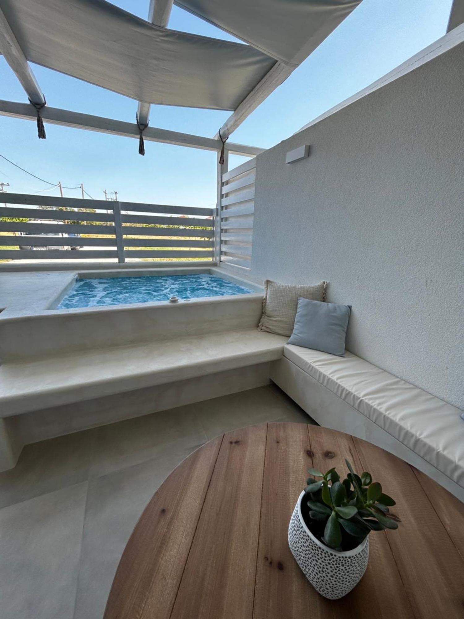 Calliopes By The Sea Boutique Suites Paralia Dionisiou Extérieur photo